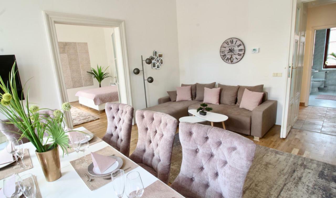 New Design & Style Apartment Old Town Xxl براغ المظهر الخارجي الصورة