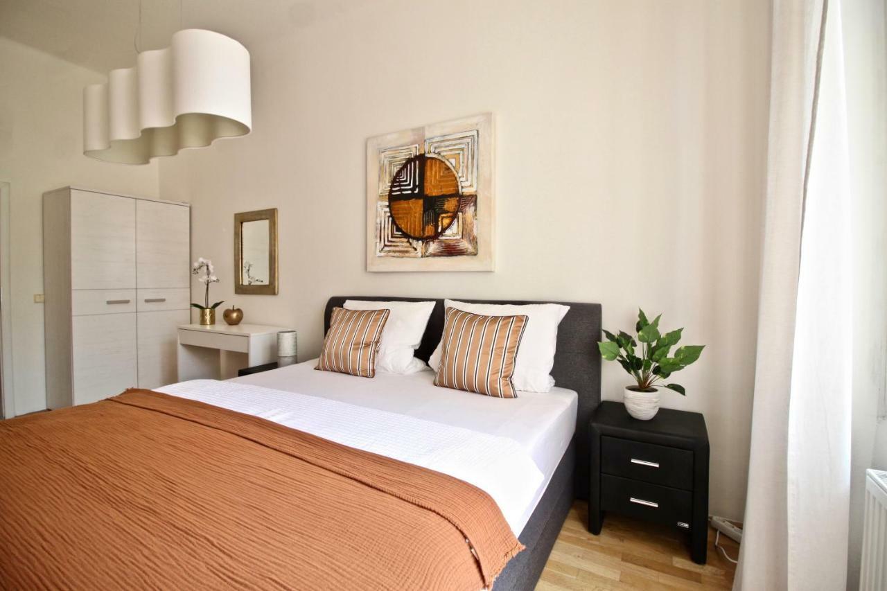 New Design & Style Apartment Old Town Xxl براغ المظهر الخارجي الصورة